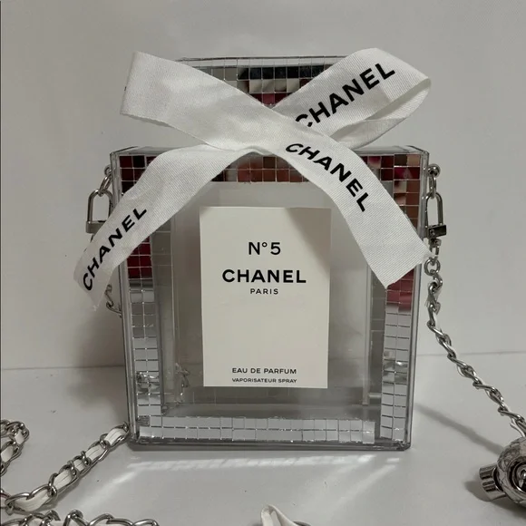 Plastic Clear No 5 Chanel Perfume Bottle Clutch Bag - Picture 3 of 9